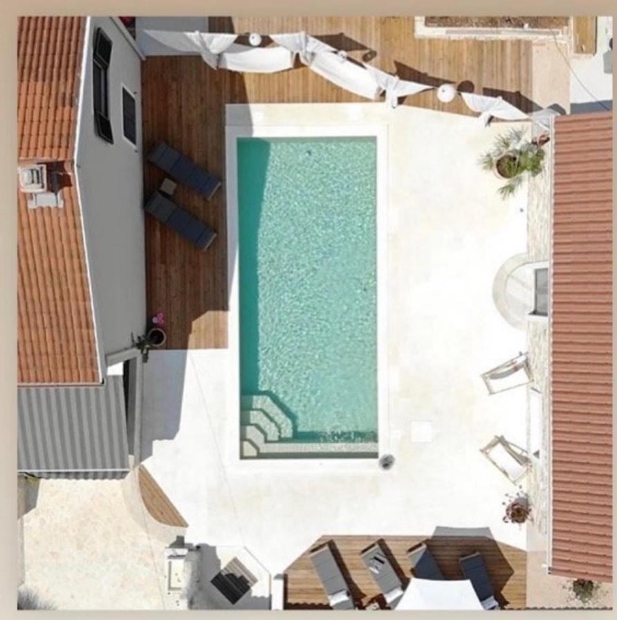 Ferienwohnungen VI La Mare With Heated Pool Zadar Bagian luar foto