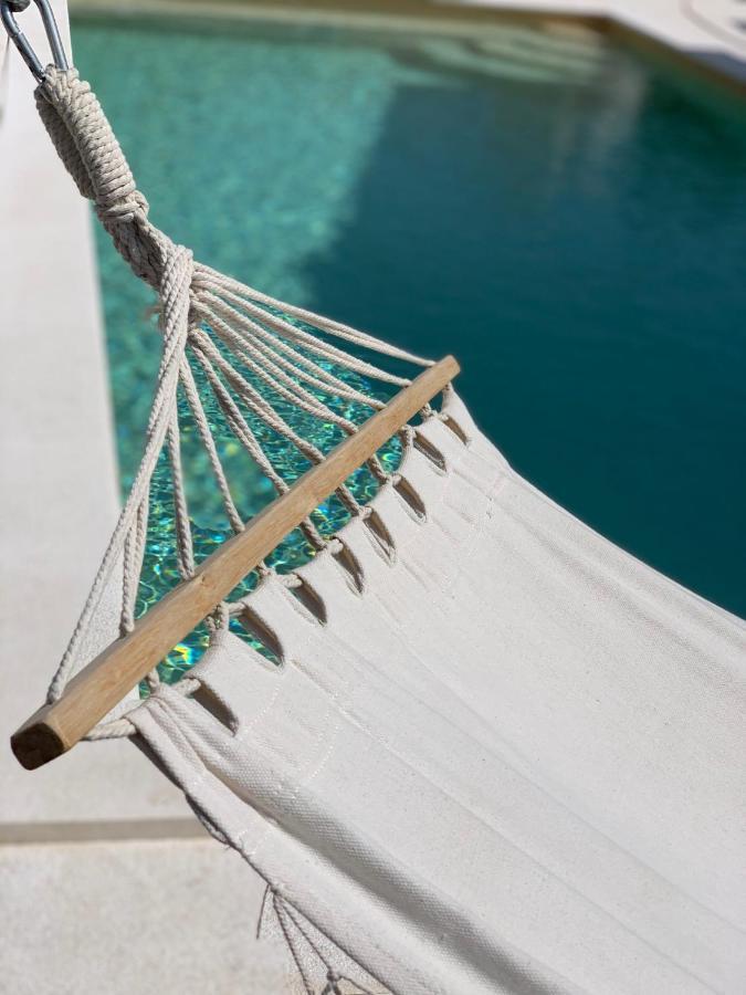 Ferienwohnungen VI La Mare With Heated Pool Zadar Bagian luar foto