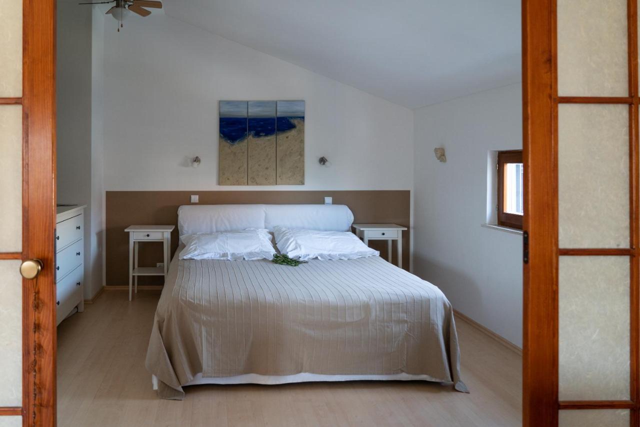 Ferienwohnungen VI La Mare With Heated Pool Zadar Bagian luar foto