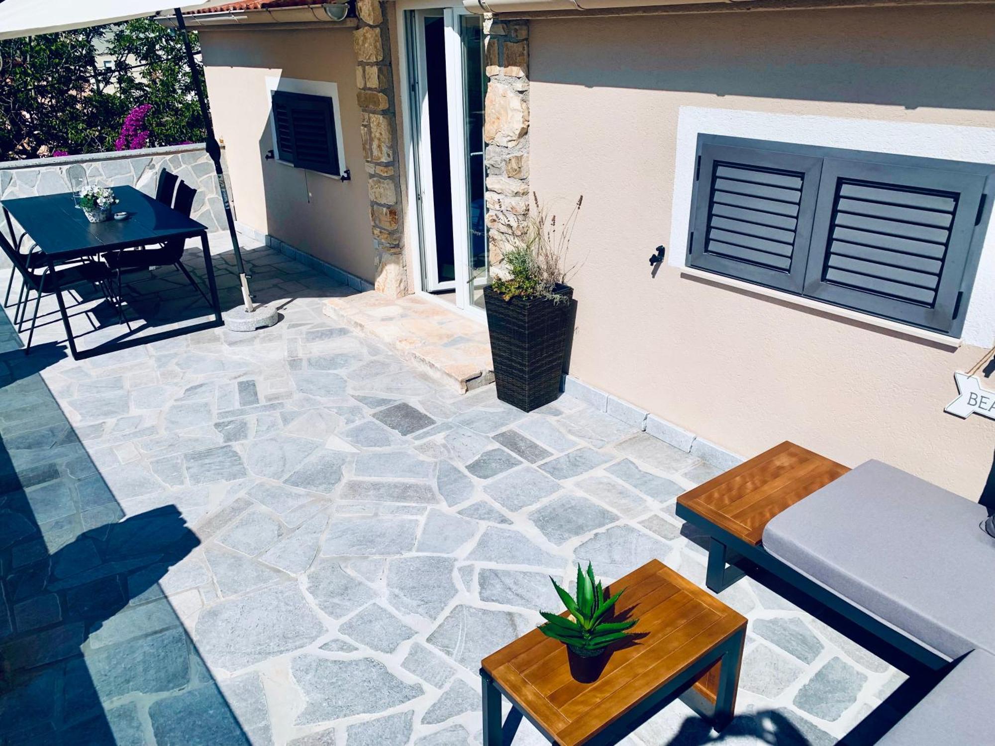 Ferienwohnungen VI La Mare With Heated Pool Zadar Bagian luar foto